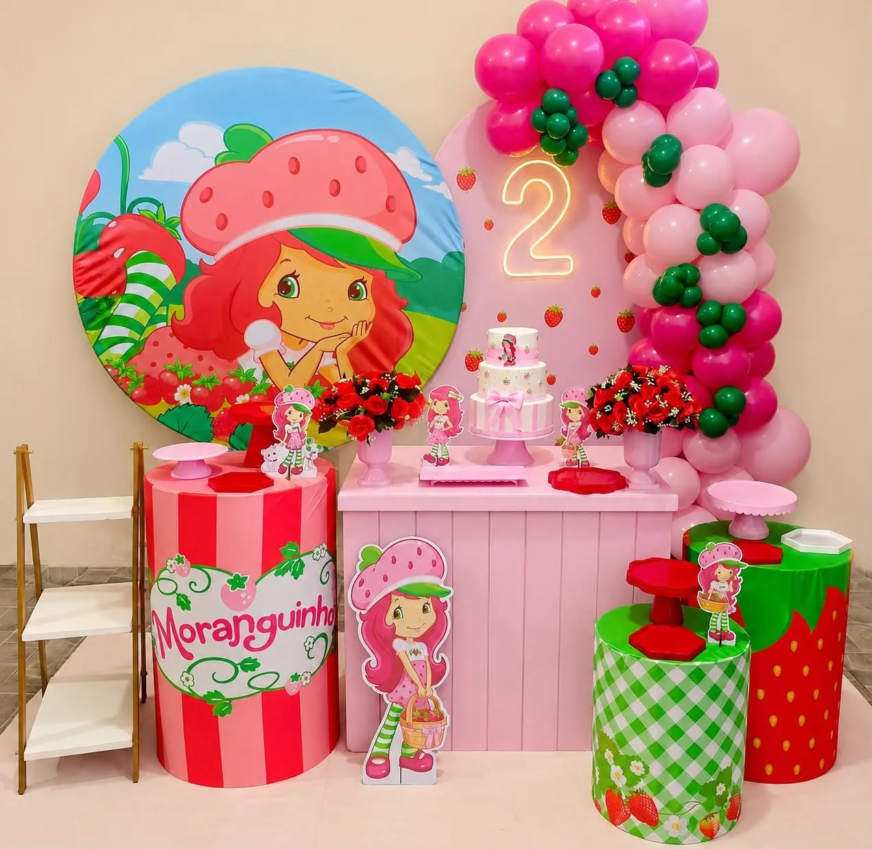Decoração tema Moranguinho