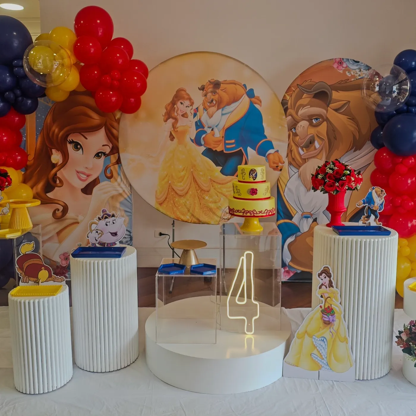 Bela e a Fera · 4 anos