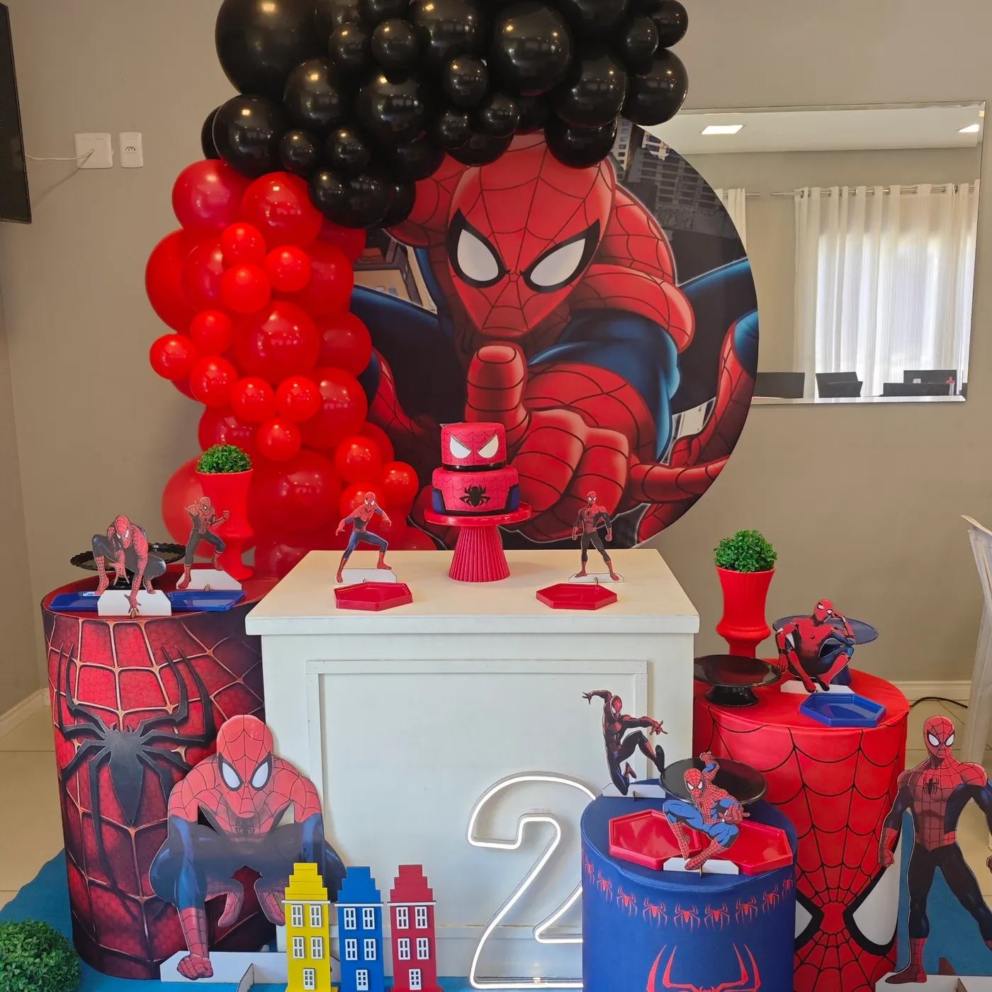 Homem-Aranha · 2 anos